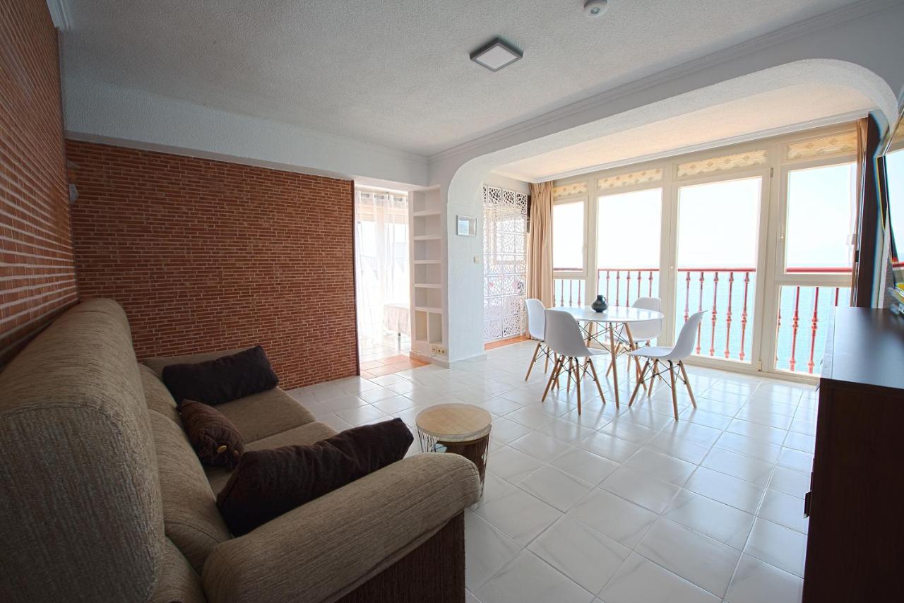 Las Damas Premium 23F Beach Front - Pool & Parking بينايدورم المظهر الخارجي الصورة