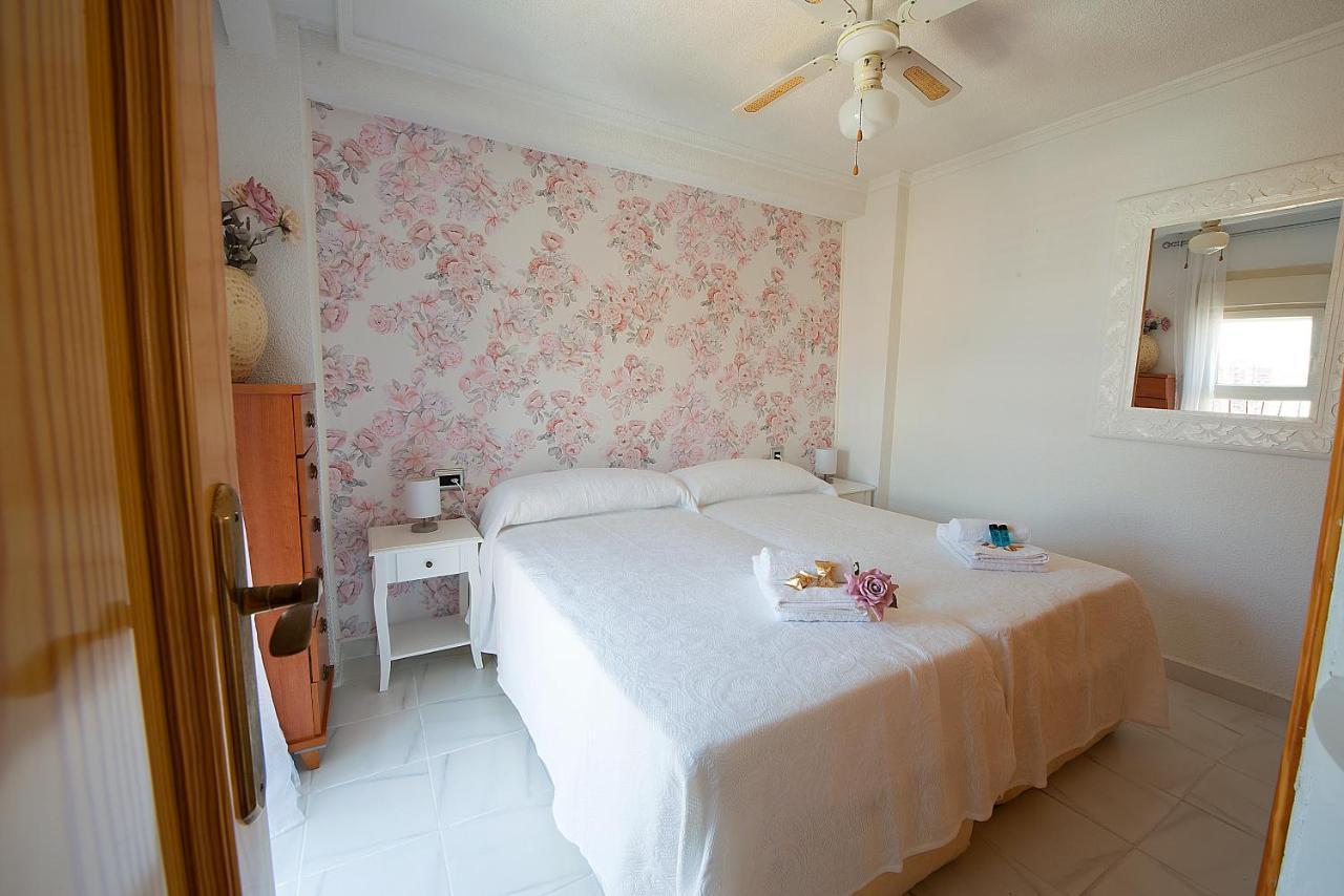 Las Damas Premium 23F Beach Front - Pool & Parking بينايدورم المظهر الخارجي الصورة