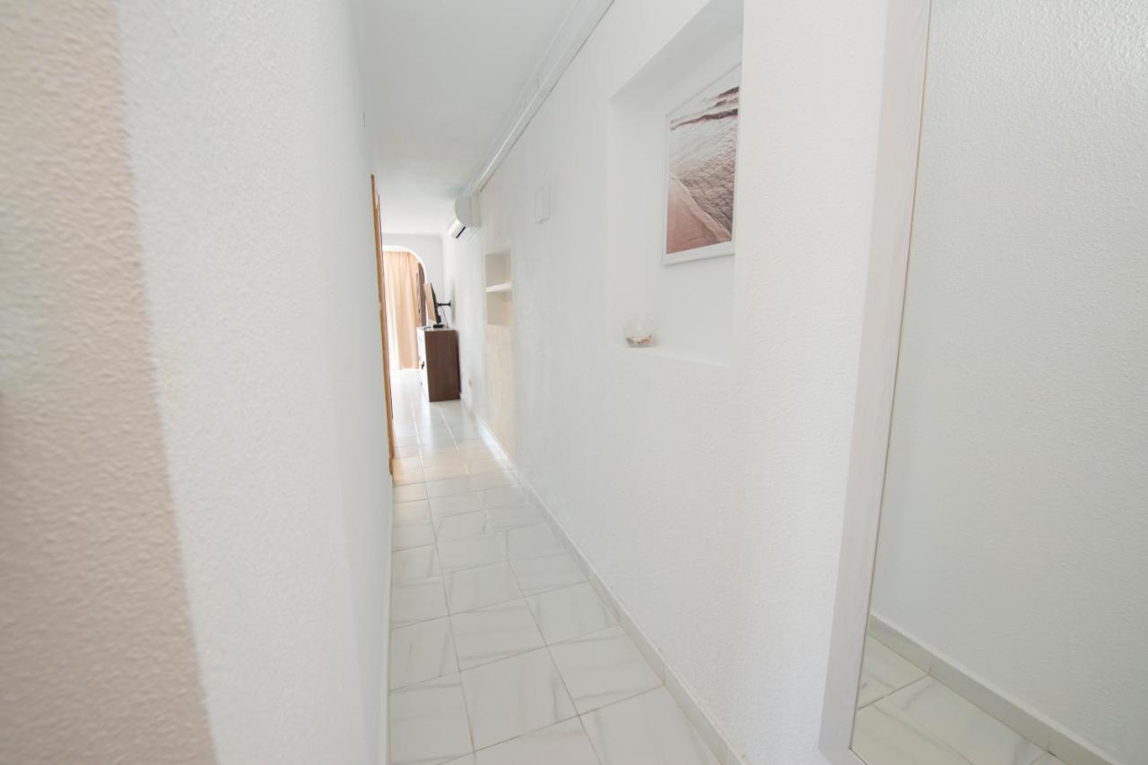 Las Damas Premium 23F Beach Front - Pool & Parking بينايدورم المظهر الخارجي الصورة