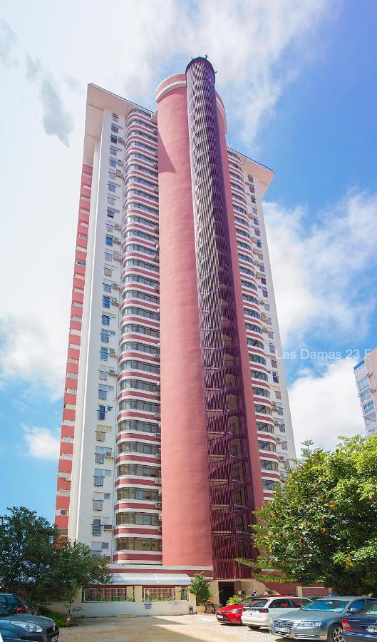 Las Damas Premium 23F Beach Front - Pool & Parking بينايدورم المظهر الخارجي الصورة