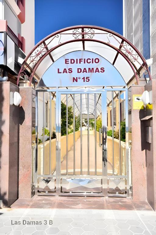 Las Damas Premium 23F Beach Front - Pool & Parking بينايدورم المظهر الخارجي الصورة